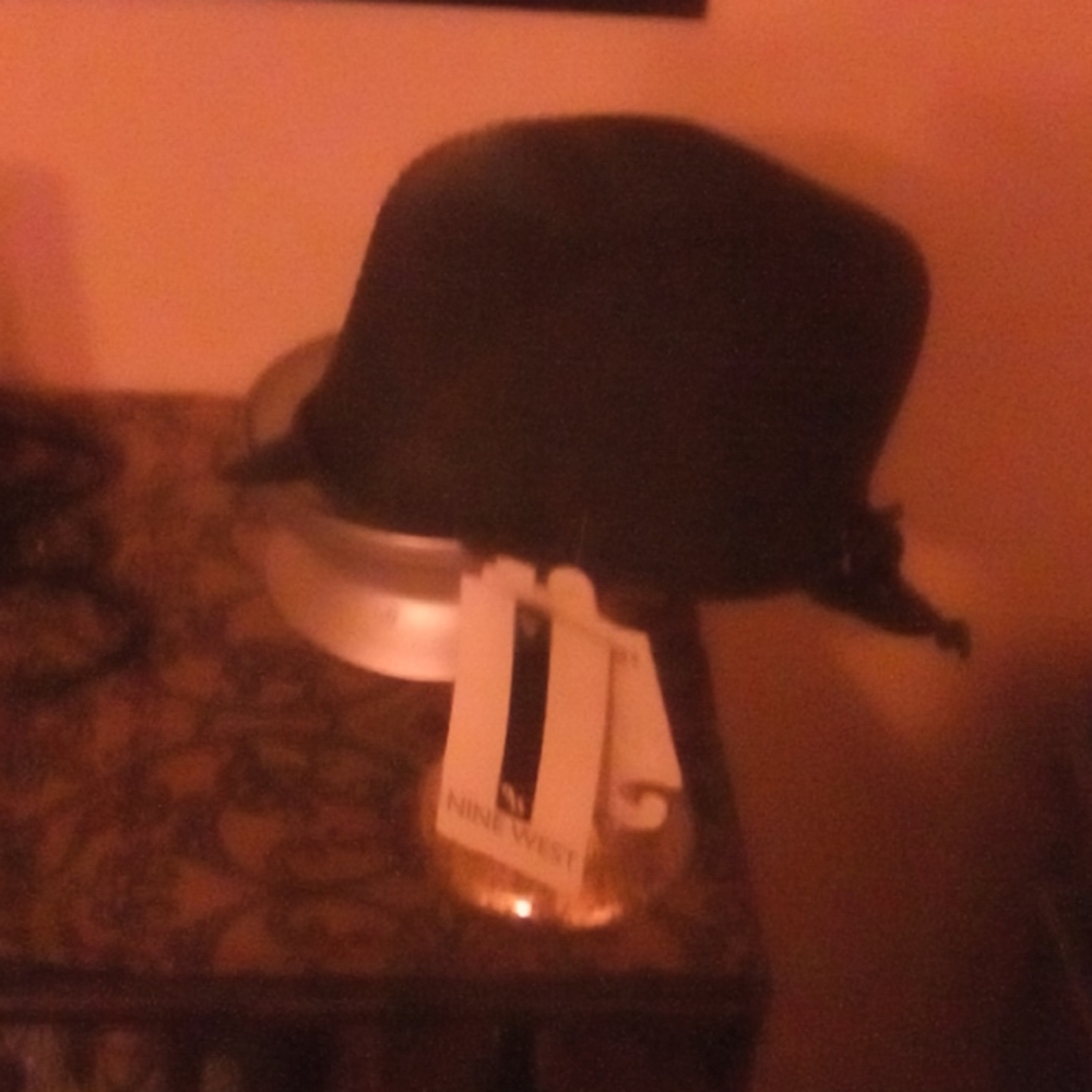 Hat - Picture 3 of 6